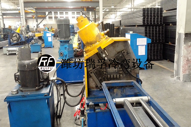 C型鋼成型設(shè)備(7).jpg