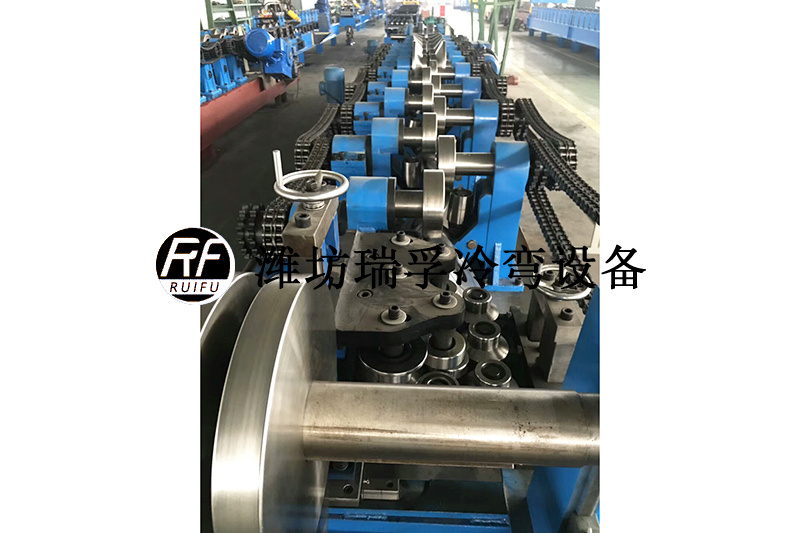 C型鋼成型設(shè)備(5).jpg