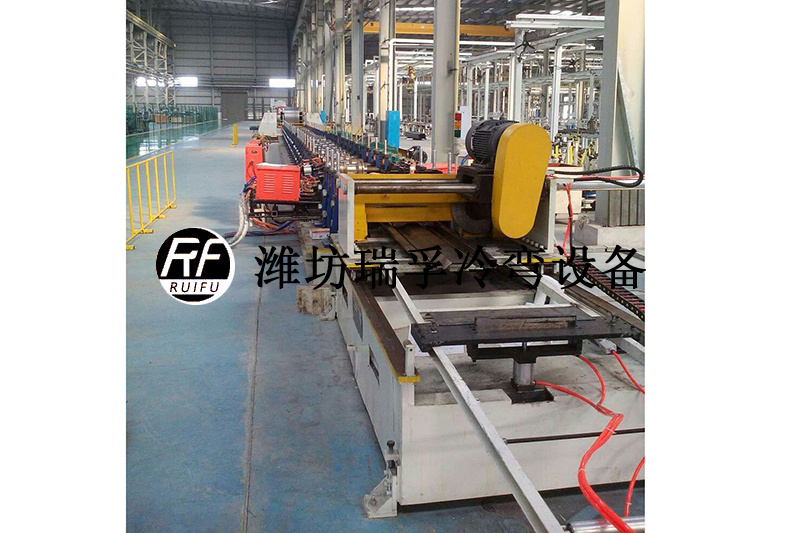 車(chē)廂板成型設(shè)備 (4).jpg
