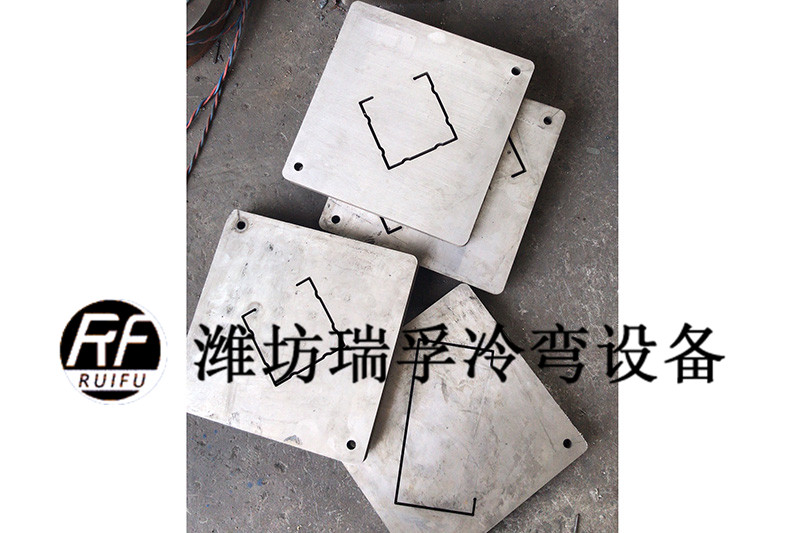 小橋架設(shè)備-快換切斷.jpg